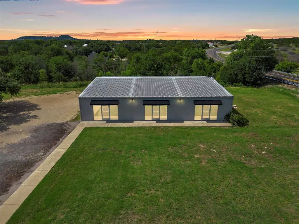 Granbury, TX 76048,1555 Woodmere Trail