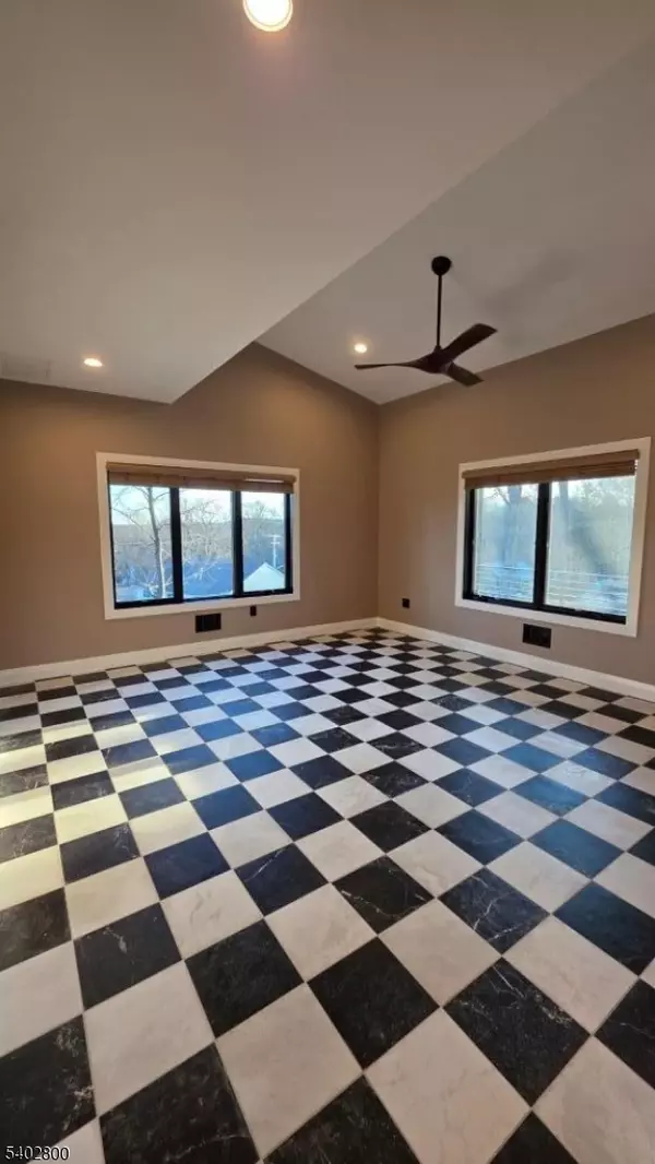 Rockaway Twp., NJ 07866,27 Sanders Rd