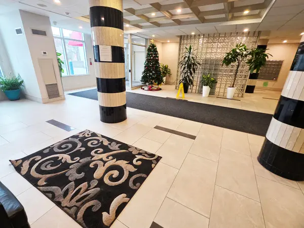 Toronto E04, ON M1P 4Z4,1470 Midland AVE #801