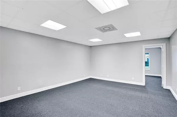 Pompano Beach, FL 33060,1591 E Atlantic Blvd