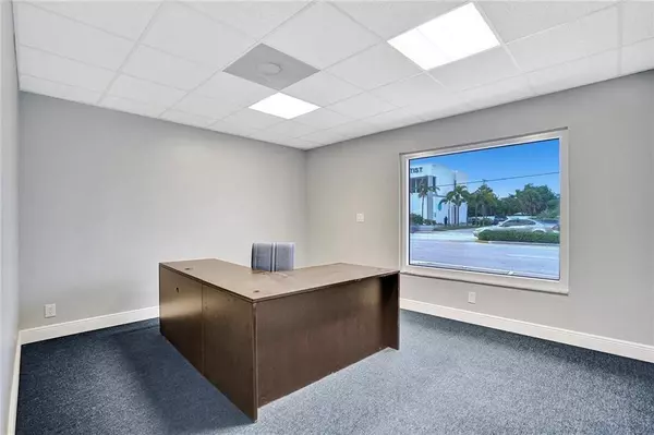 Pompano Beach, FL 33060,1591 E Atlantic Blvd