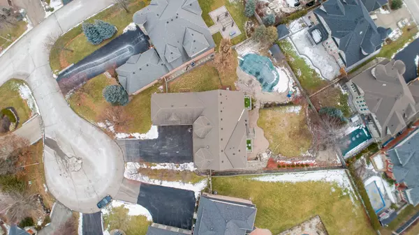 Brampton, ON L6Y 5G9,4 Champion CT