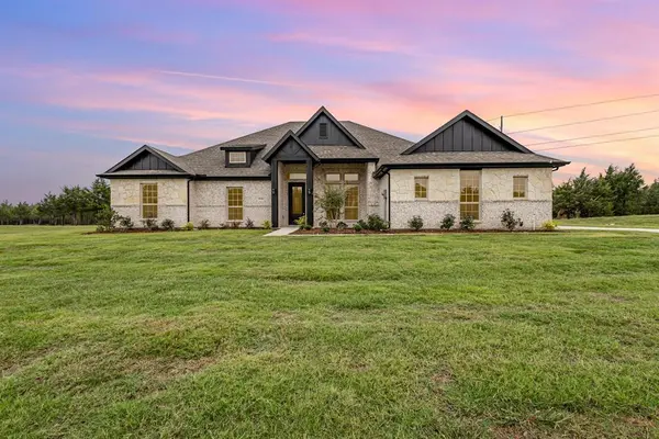 7030 Champion Road,  Midlothian,  TX 76065