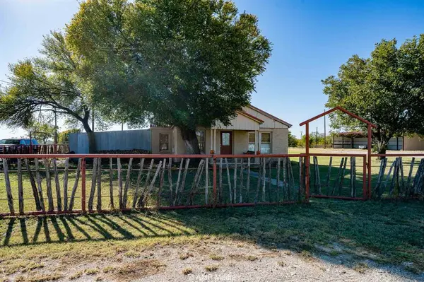 Throckmorton, TX 76483,507 E Chestnut