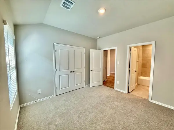 Sherman, TX 75092,2104 Rannoch Street