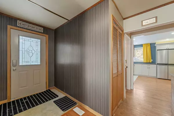 Bancroft, ON K0L 1C0,64 Johnston CRES