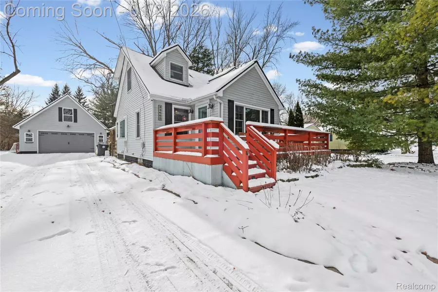 33685 Orangelawn ST, Livonia, MI 48150