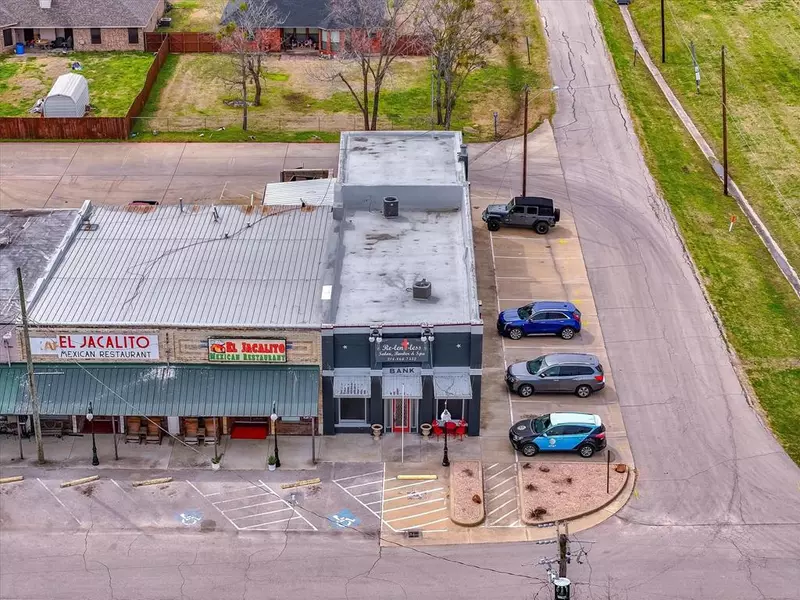 100 S Main Street, Crandall, TX 75114