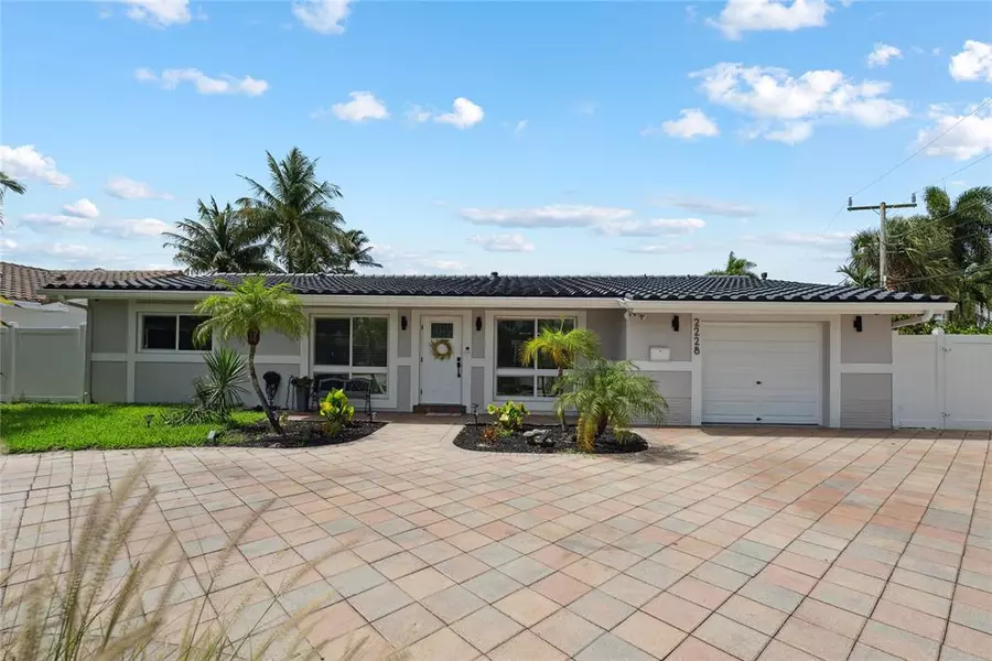 2228 SE 10th St, Pompano Beach, FL 33062