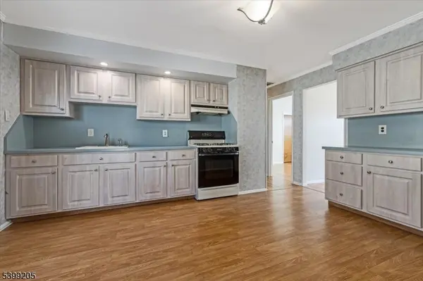 Elmwood Park Boro, NJ 07407,64 Gilbert Ave