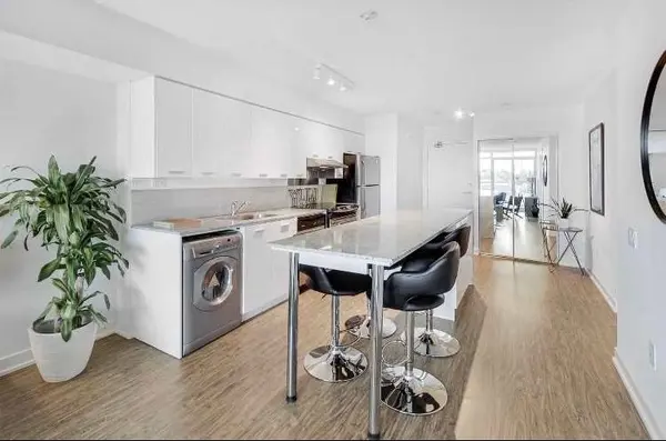 Toronto C15, ON M2K 0B3,29 Singer CT #501