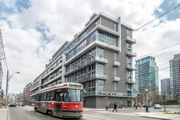 Toronto C01, ON M6K 3M9,1029 King ST W #827