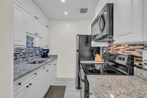 Hallandale Beach, FL 33009,1050 SW 11th St #1L