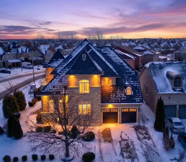 2 Belleville DR, Brampton, ON L6P 1V7