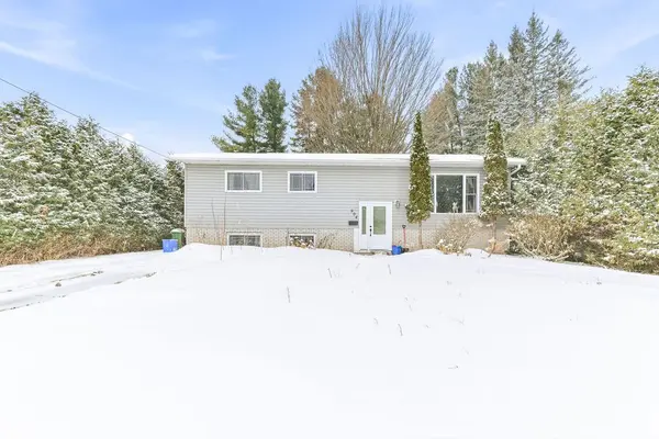 904 Lea ST, Pembroke, ON K8A 6H7