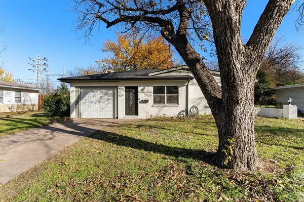 3002 Elm Park, Richland Hills, TX 76118