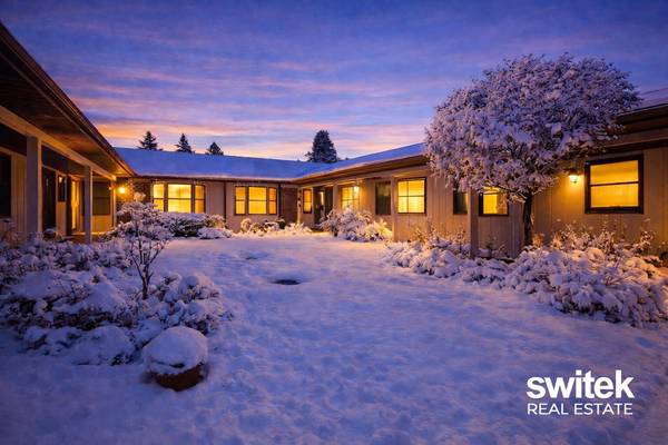 202 Bona Vista DR NW, Grand Rapids, MI 49504