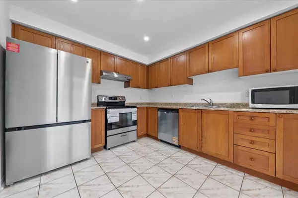 Oshawa, ON L1G 8G1,1535 Sarasota CRES