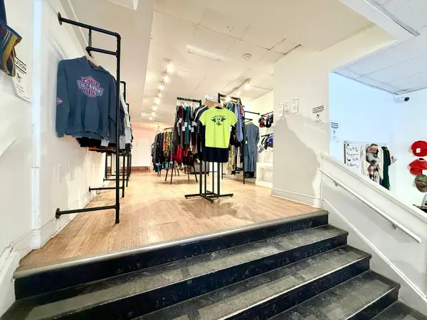 Toronto E01, ON M4M 1H4,768 Queen ST E