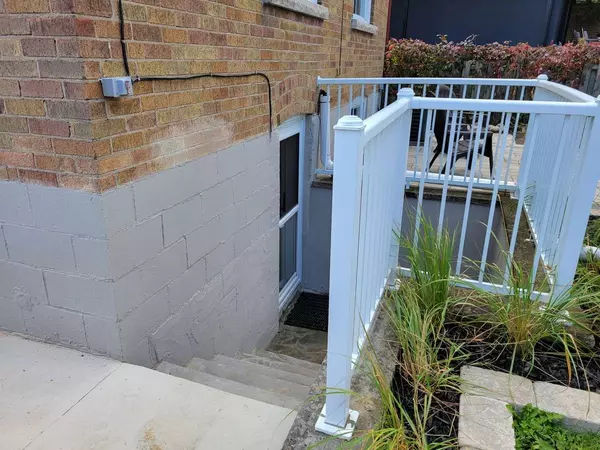 Toronto E06, ON M1N 1K7,7 Folcroft AVE #BSMT