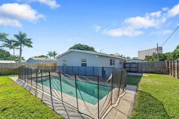 Oakland Park, FL 33334,5940 NE 1st Ter