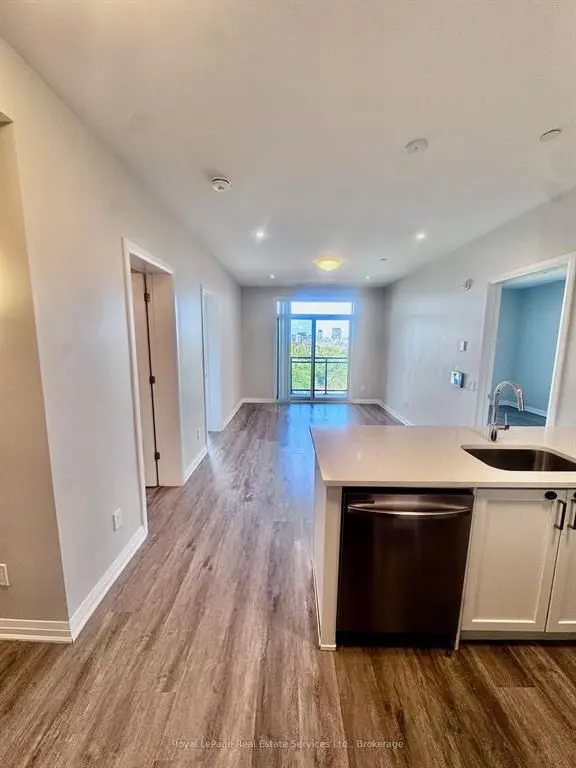 Oakville, ON L6M 5N4,95 Dundas ST W #511