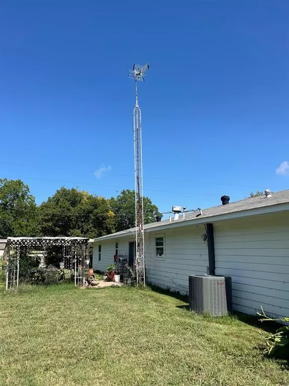 Greenville, TX 75401,2393 County Road 4108