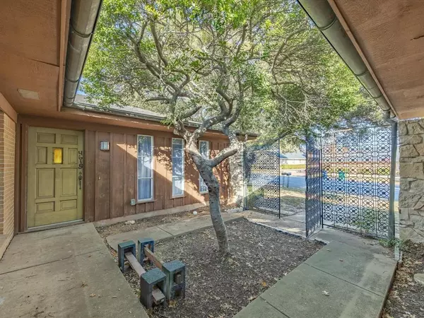 Fort Worth, TX 76109,4613 Ranch View Road