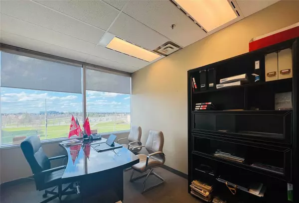 Markham, ON L3R 0M3,3601 Highway 7 N/A E #504