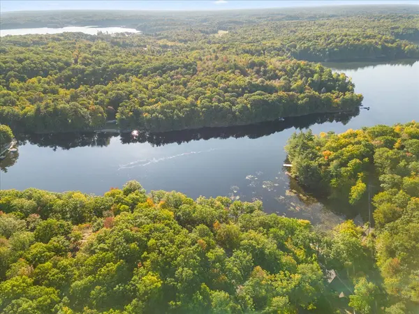 Frontenac, ON K0H 1T0,102 Attwood LN