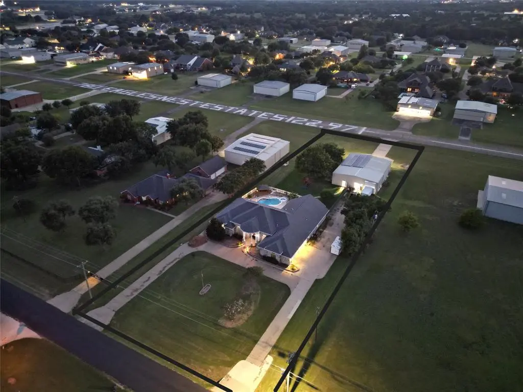 Midlothian, TX 76065,2921 N Mockingbird Lane