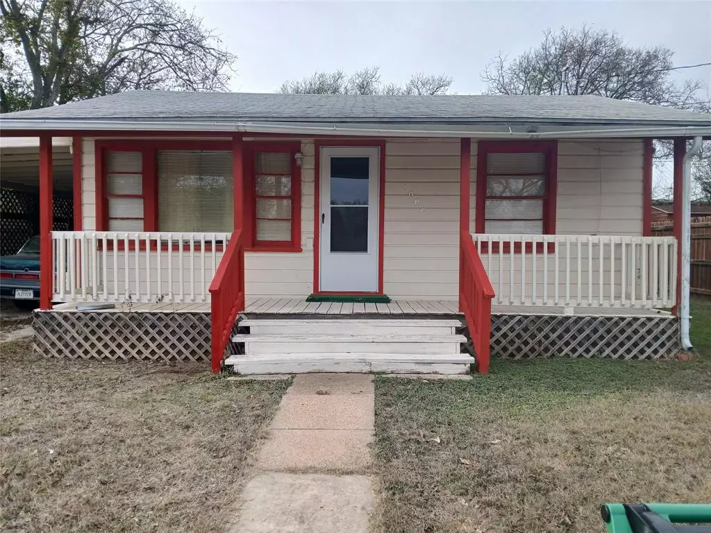 Coleman, TX 76834,1004 SAN SABA Street