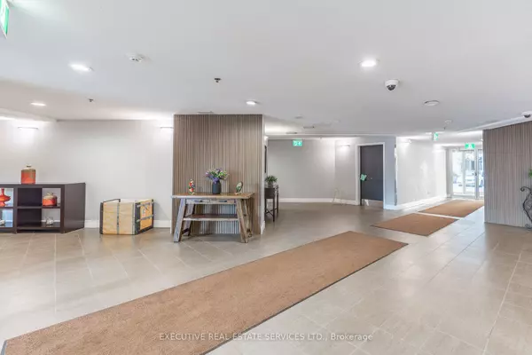 Brampton, ON L6P 2Z5,4 Dayspring CIR ##203