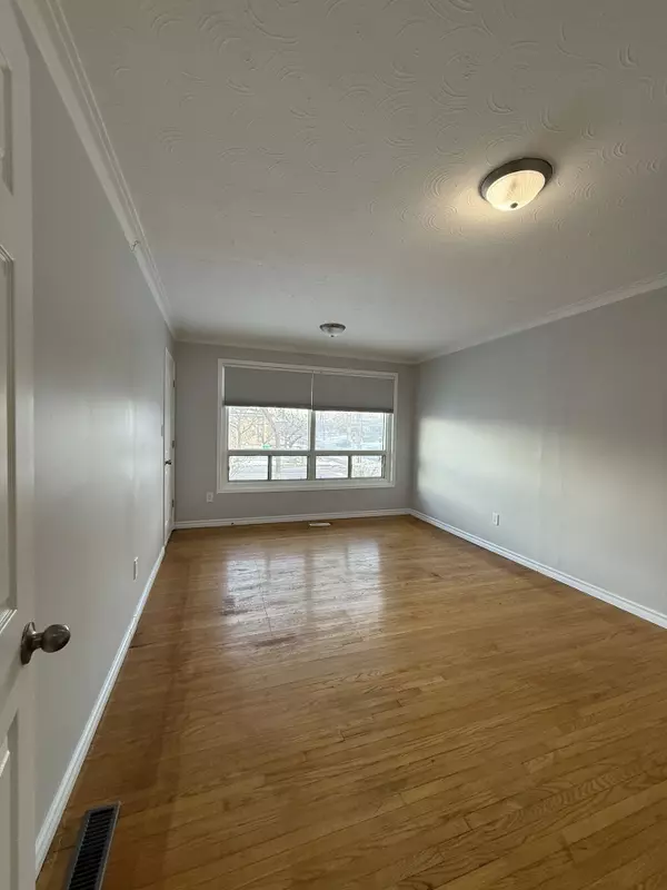 Toronto W05, ON M9L 2E1,130 Duncanwoods DR