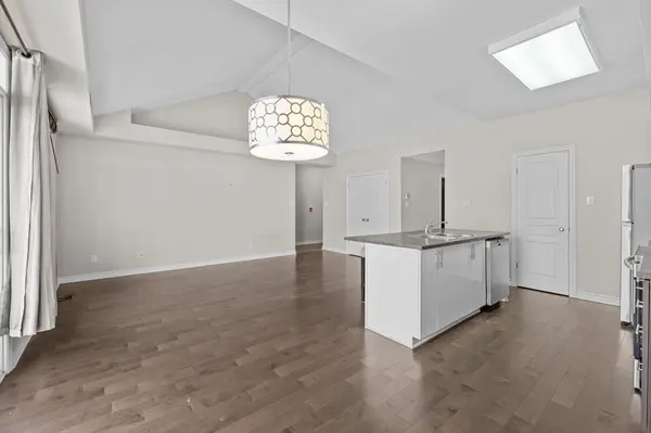 Blossom Park - Airport And Area, ON K1V 2M4,1065 Beryl Private #G