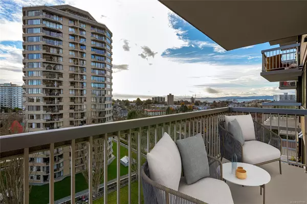 Victoria, BC V8V 1S9,647 Michigan St #1008