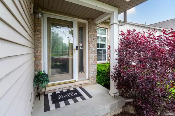 Burton, MI 48509,6075 Davison RD