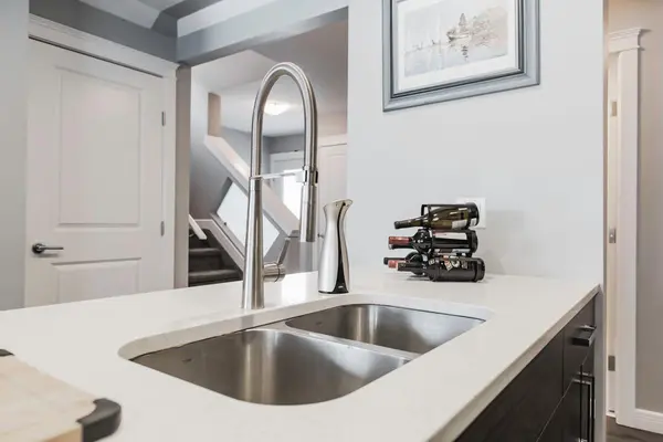 Grande Prairie, AB T8X 0P2,8070 91 ST