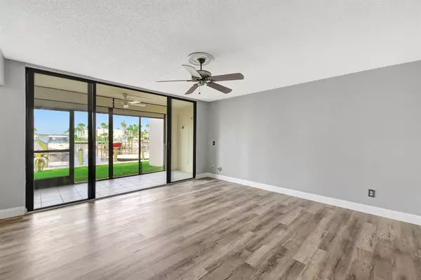 Stuart, FL 34994,1950 SW Palm City Rd #5104