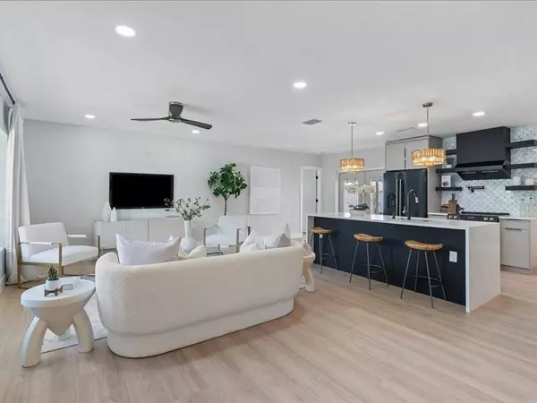 Boca Raton, FL 33486,984 SW 7th St