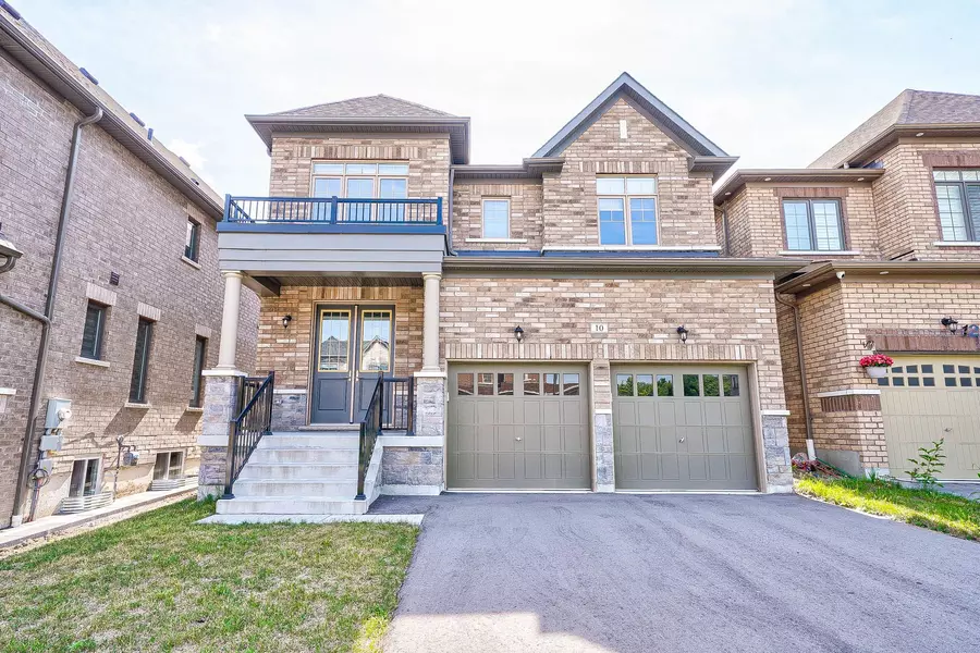 10 Capstan CT, Whitby, ON L1P 0K5
