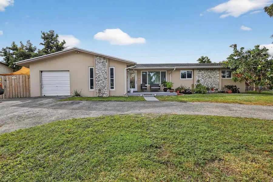 1910 SW 98th Ter, Miramar, FL 33025