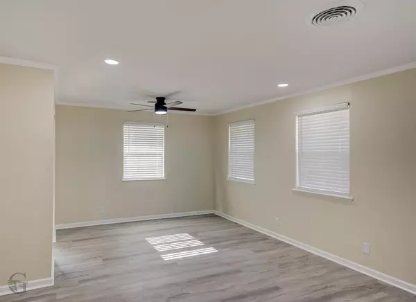 Shreveport, LA 71104,715 E Washington Street