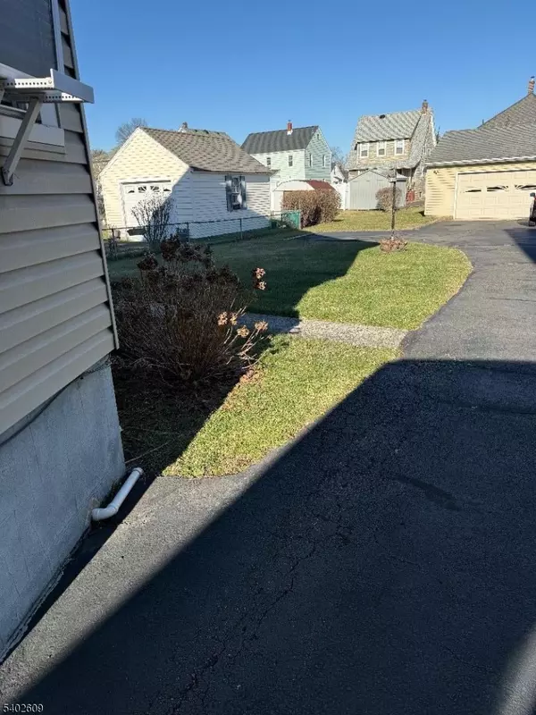 Raritan Boro, NJ 08869,87 E Somerset St #2