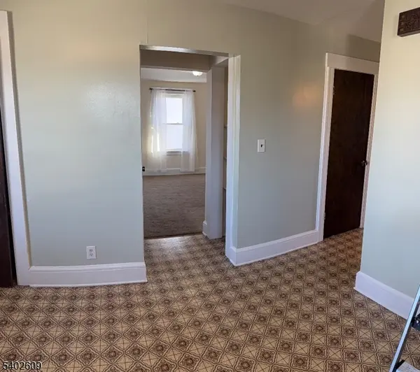 Raritan Boro, NJ 08869,87 E Somerset St #2