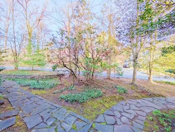 Millburn Twp., NJ 07078,296 Glen Ave