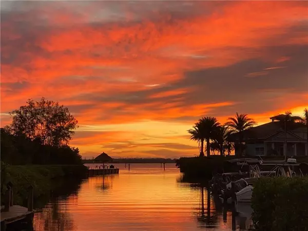 5725 Pelican Pointe Dr #4, Sebastian, FL 32958