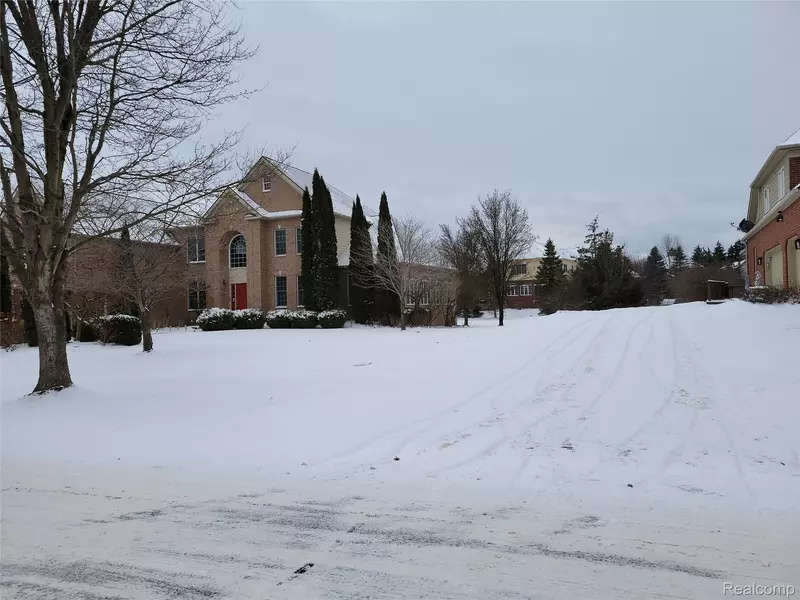 18937 Heather Ridge DR, Northville, MI 48168