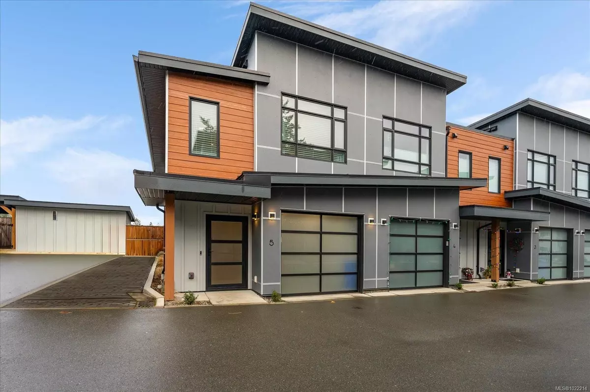 Parksville, BC V9P 1K6,119 Moilliet St #5