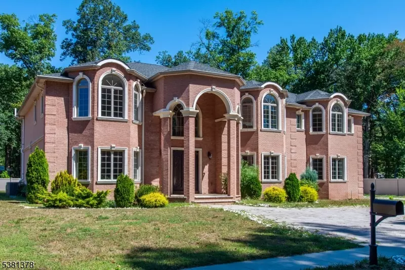 Paramus Boro, NJ 07652,1 Sipporta Ln